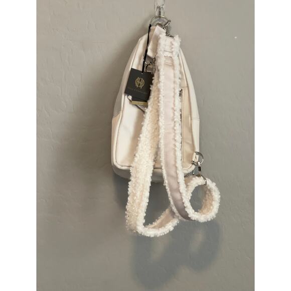 House of Harlow 1960 NWT Cream Off White Sherpa Sling Bag One Shoulder Backpack - Picture 2 of 7